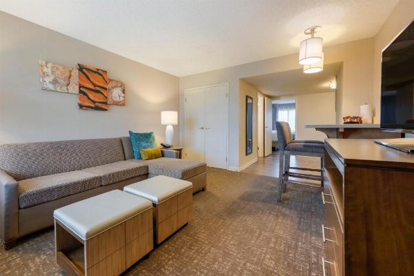 Staybridge Suites - Orlando Royale Parc Suites image 23